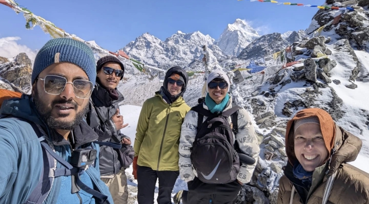 Cross the Sele La passes to Tseram - 3,870 m