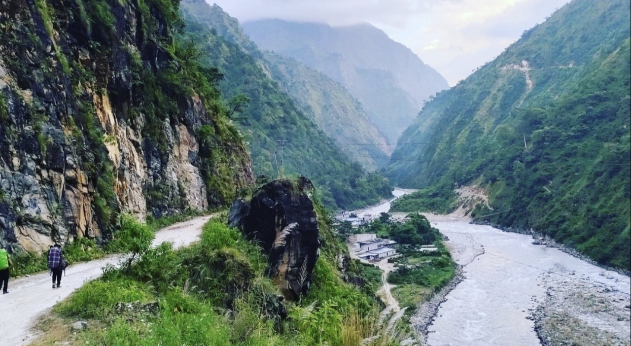 Drive to Machha Khola - 930 m