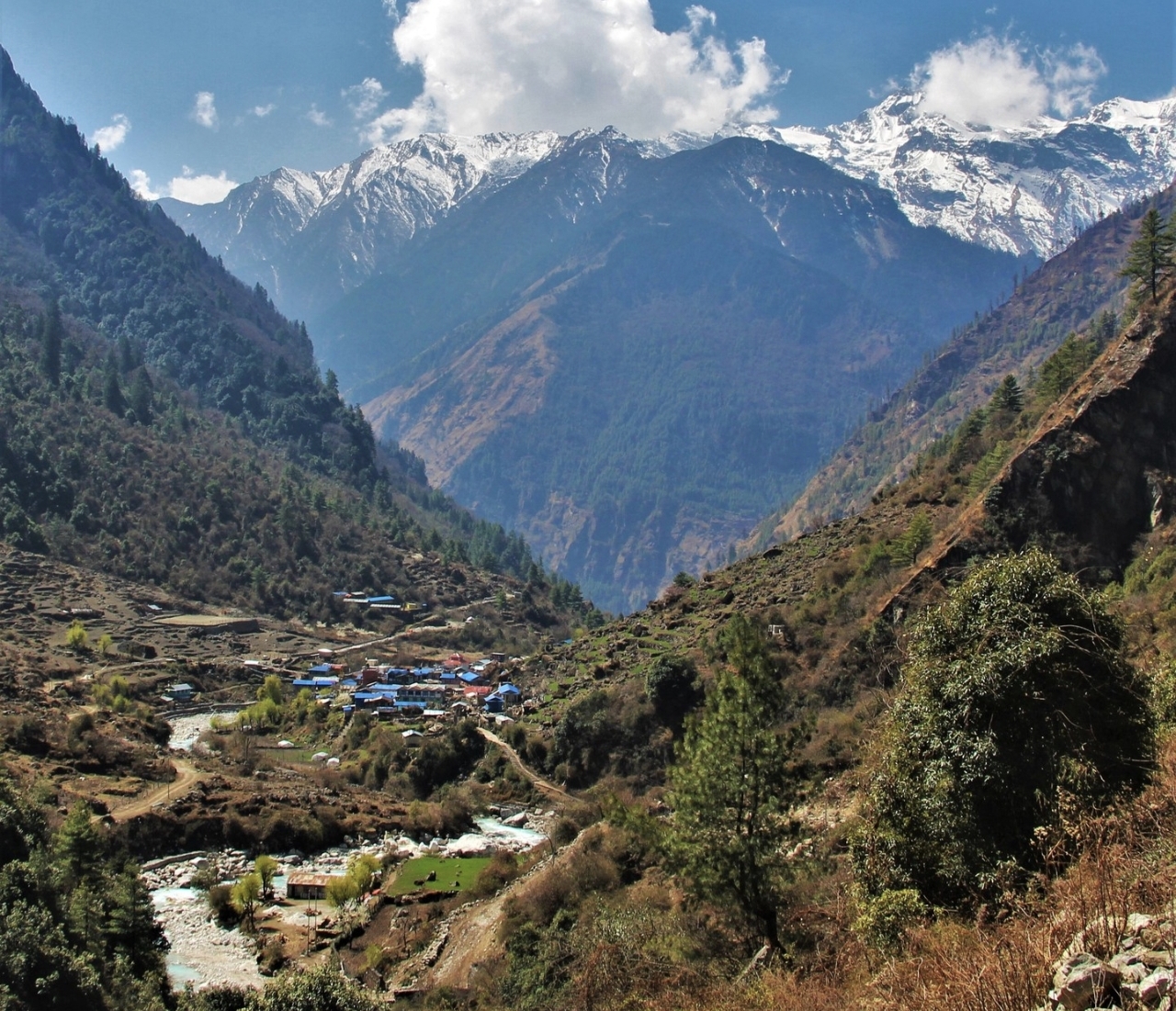 Gowa to Dharapani, drive to Besisahar - 760 m