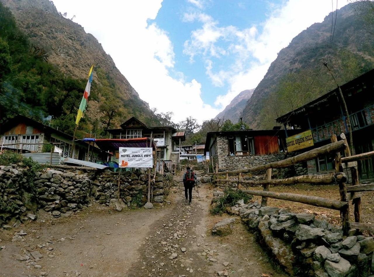 Syabrubesi to Lama Hotel - 2,470 m